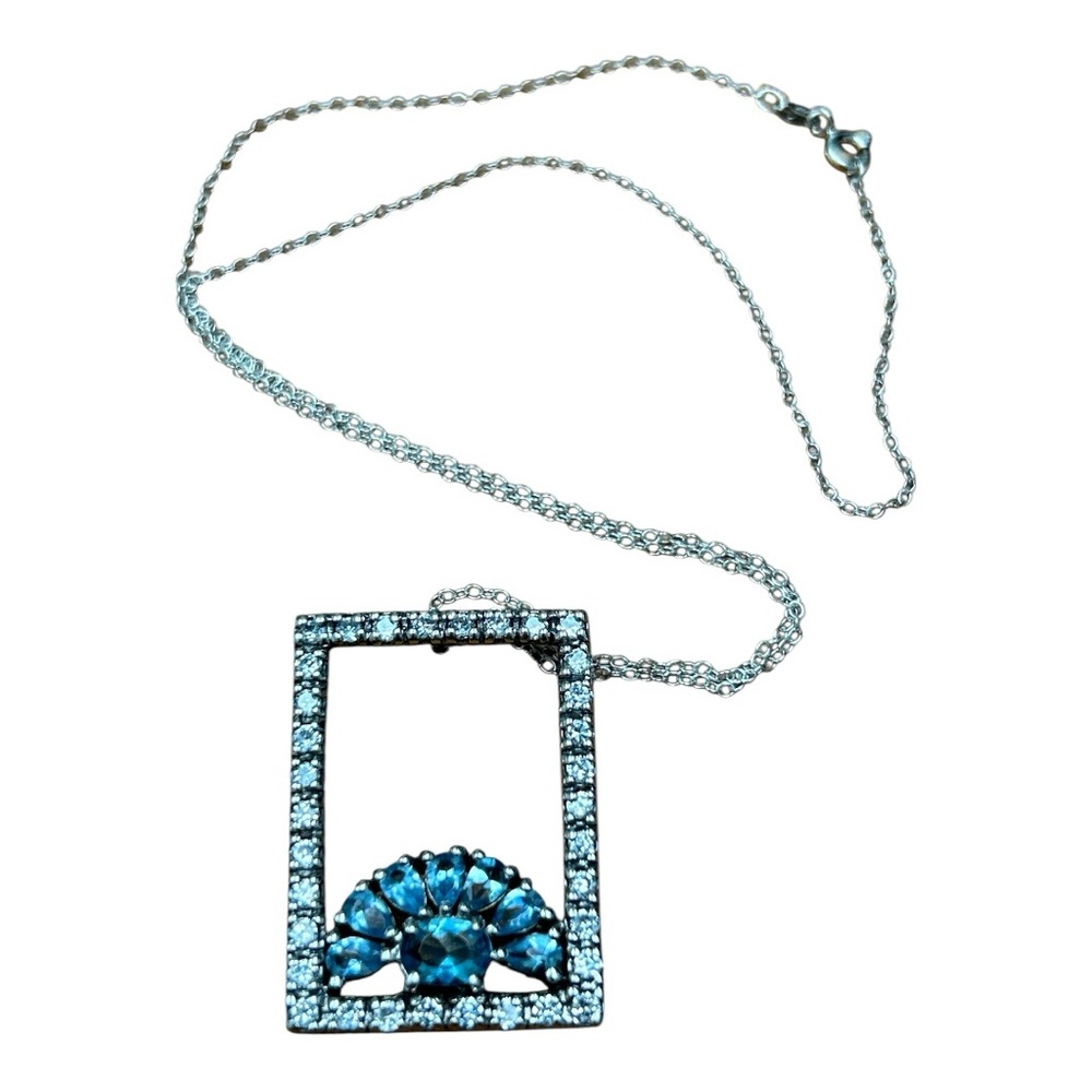 925 Sterling Silver Cubic Zirconia Pendant and Chain